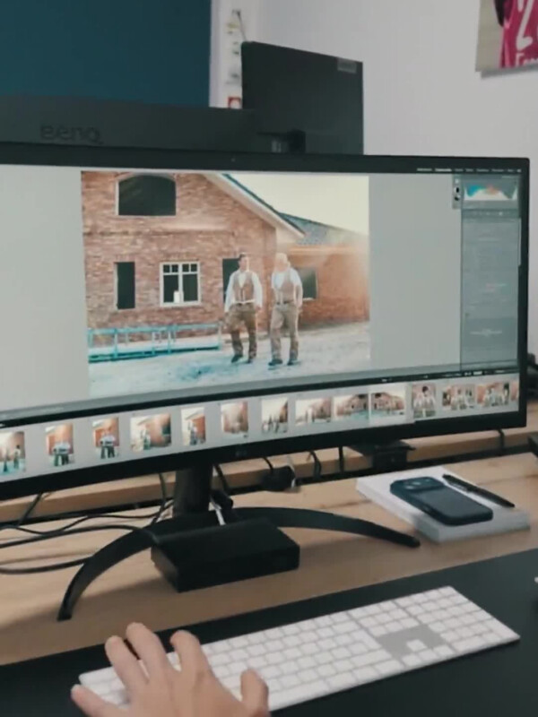 Shooting, Gestaltung, Beklebung – und Abfahrt! 🚐 Für unseren Kunden Nickel & Looschen durften wir ein neues Fahrzeug folieren. Das …